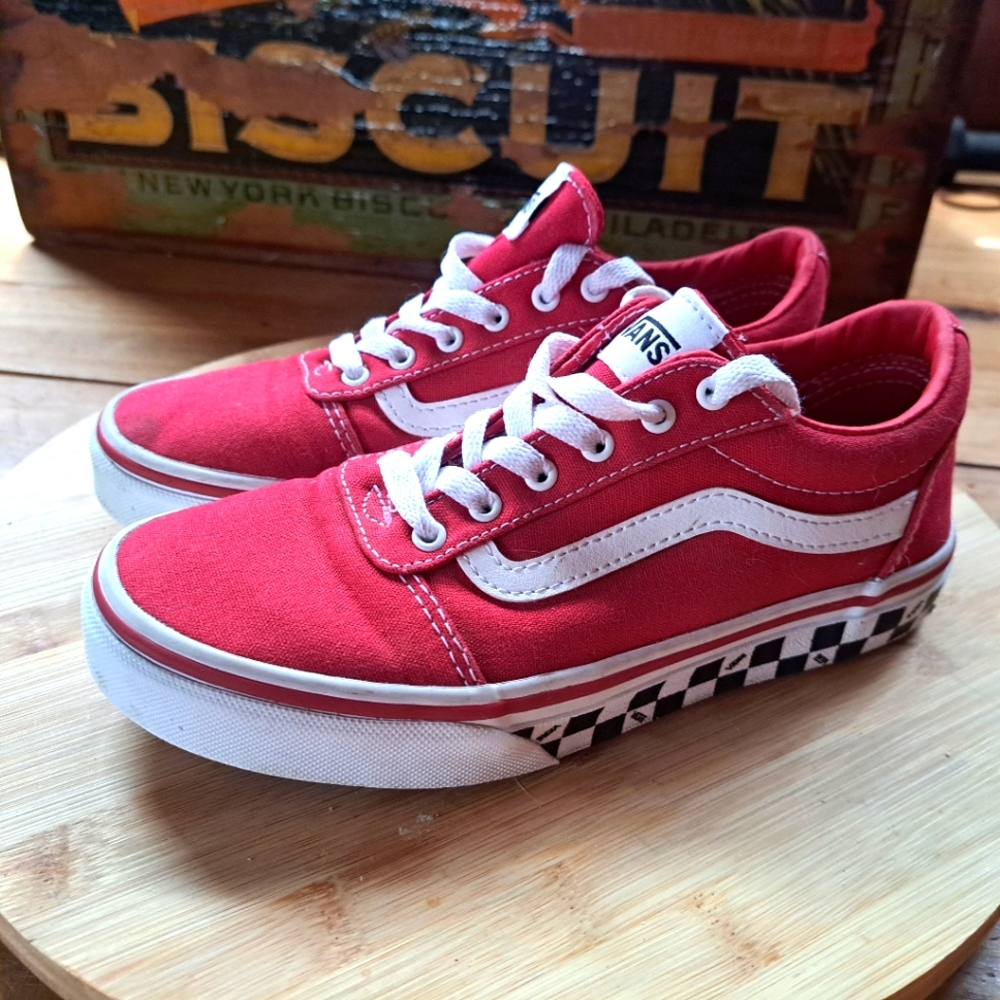Vans Old Skool Off the Wall Sneakers Kids Size Red White Checkered Casual Canvas